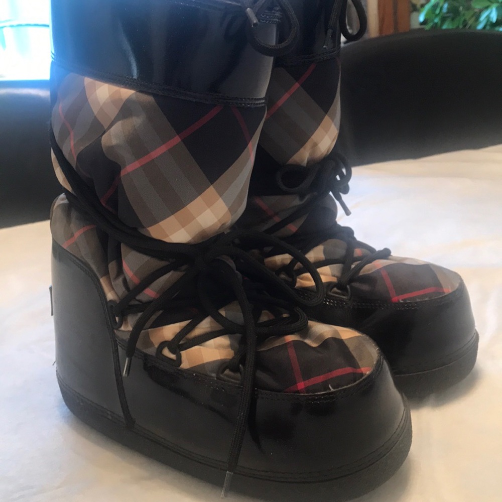 Burberry boots